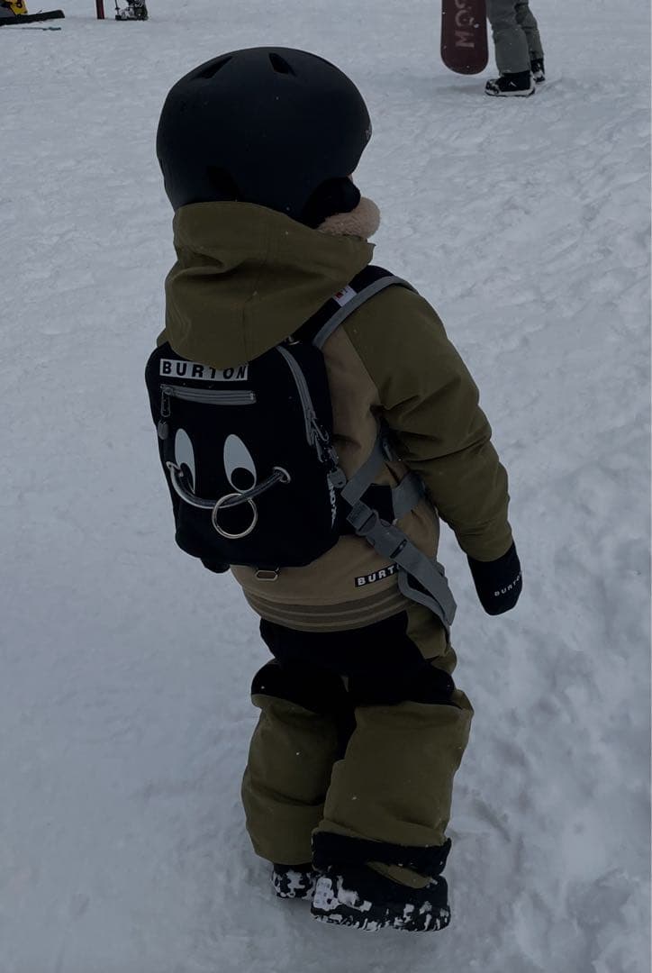 BURTON キッズ　スノーボードウェア　上下セット　４Ｔ　クリーニング済