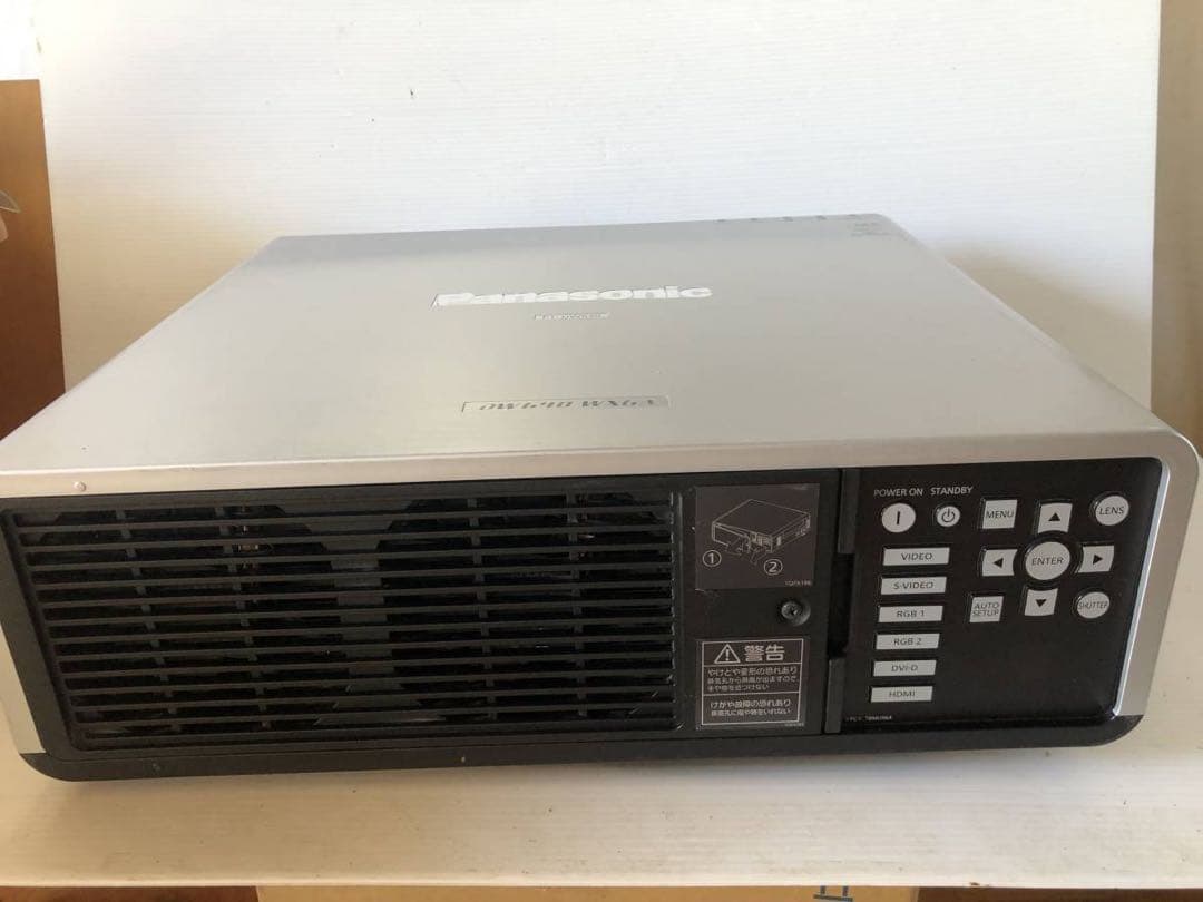 Panasonic PT-DW640S ★6000ルーメン 2画面対応　日本製
