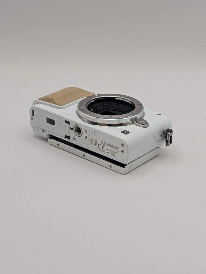 OLYMPUS E-PL5 ボディ ホワイト