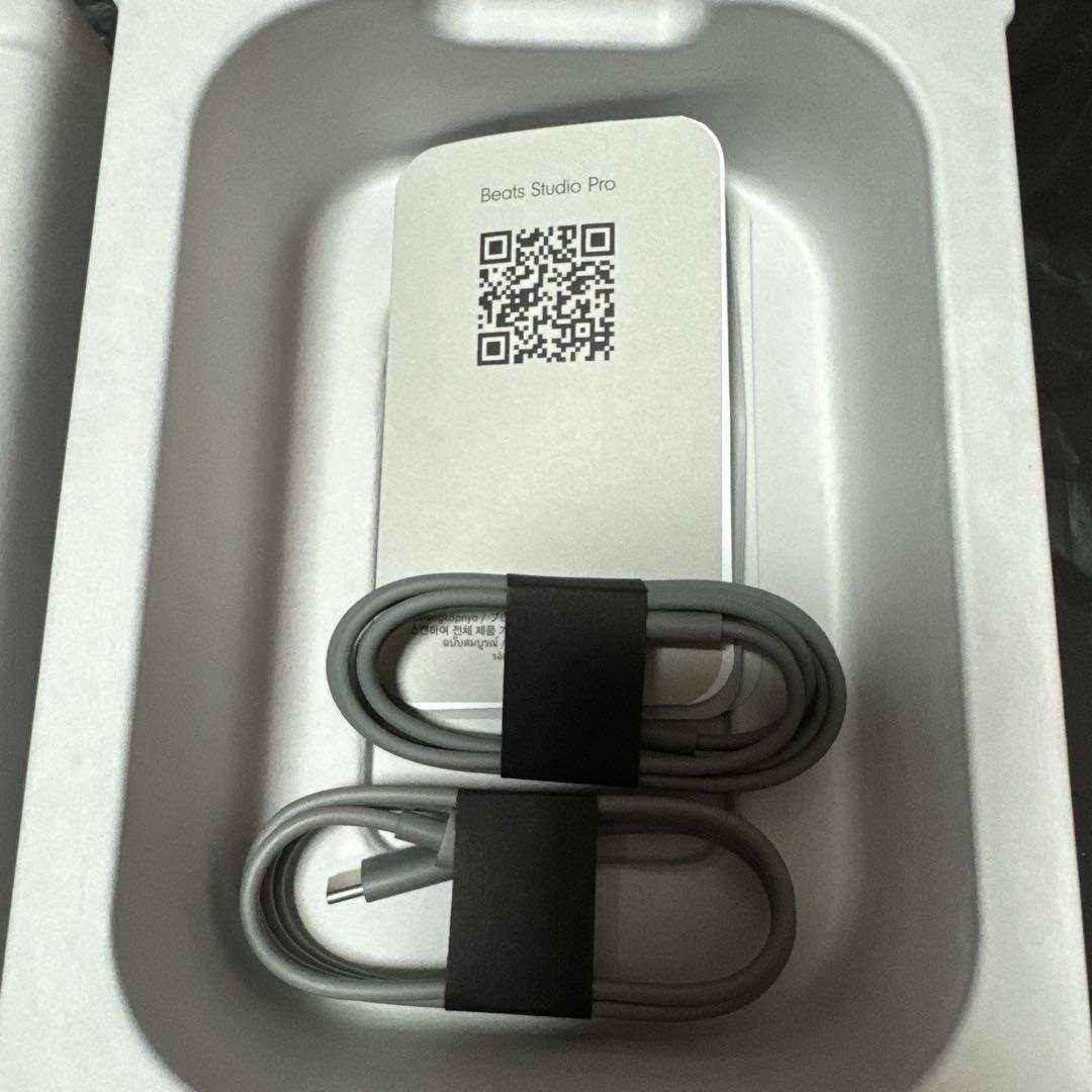 Beats Studio Pro ワイヤレスヘッドホン　ブラック