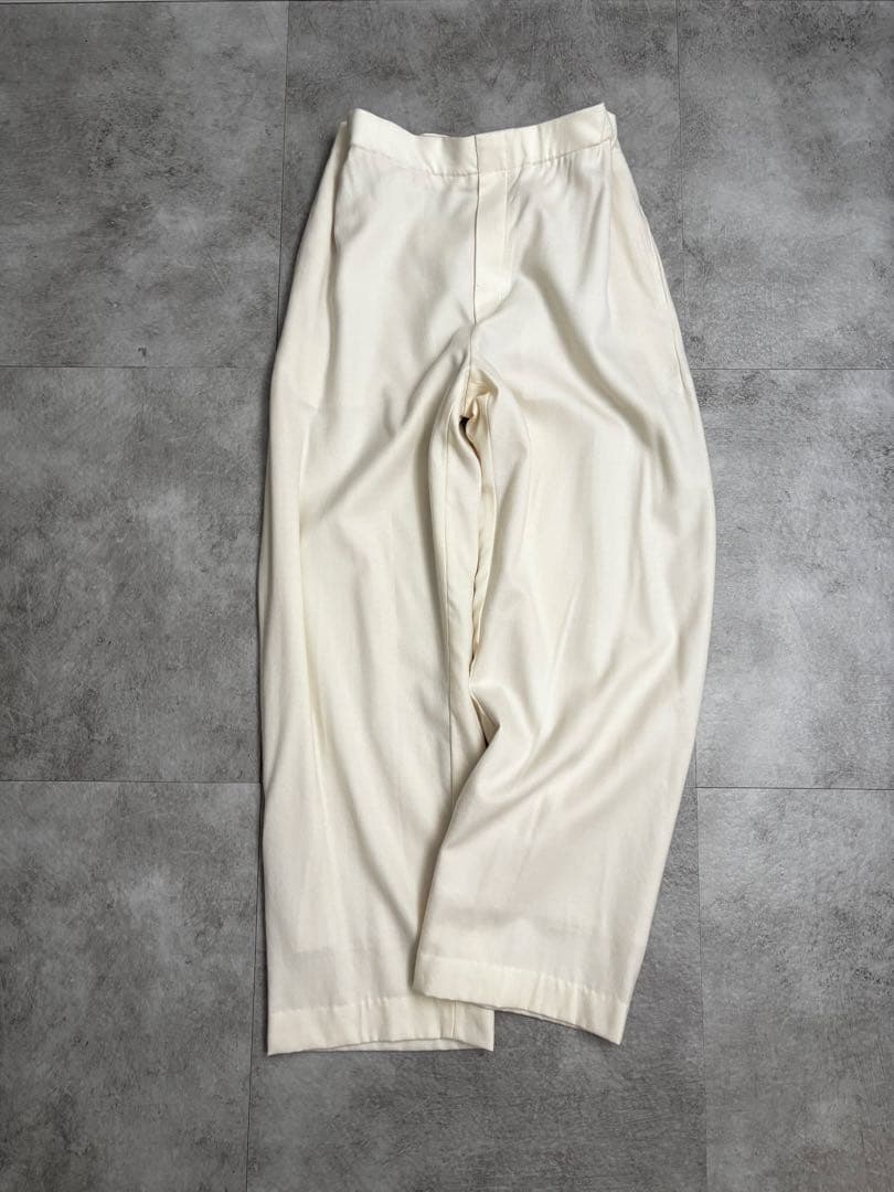 2025ウィムガゼット サキソニーウールパンツ F エクリュ