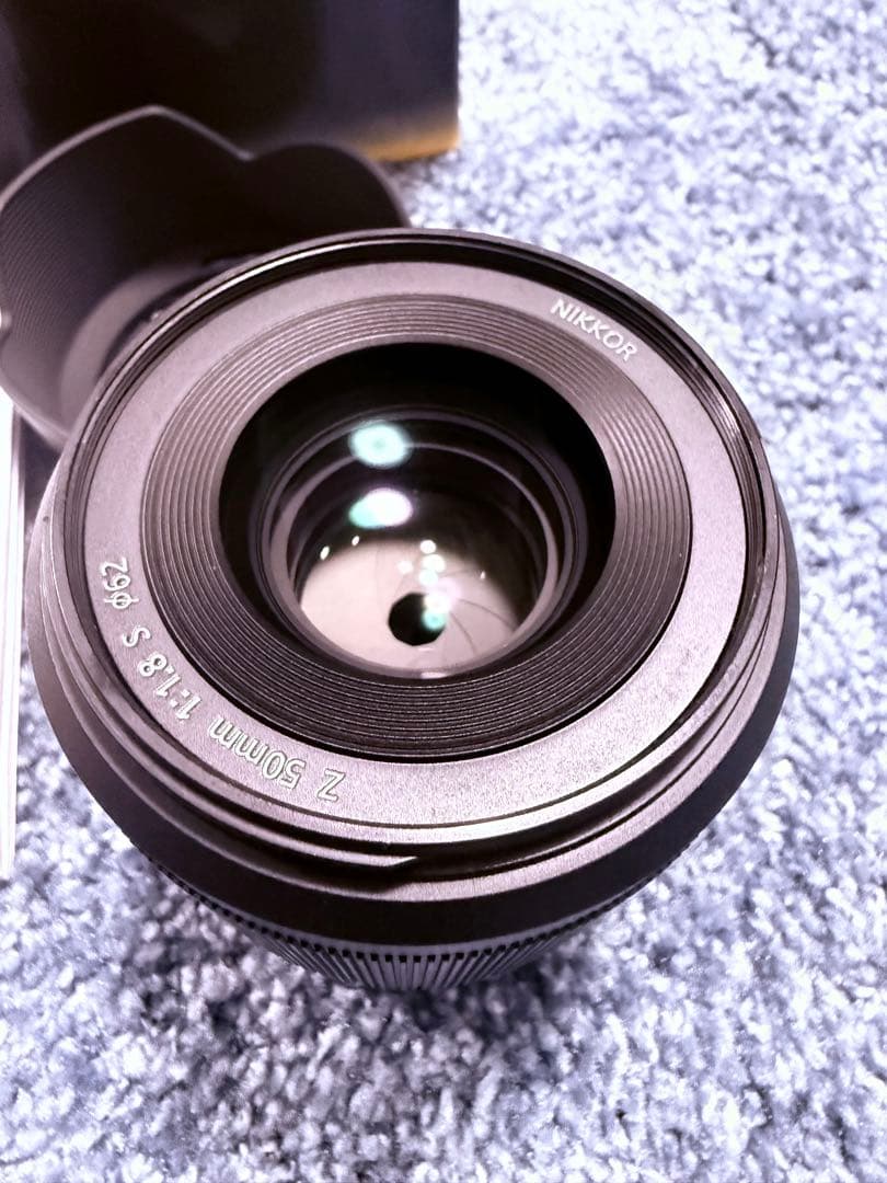 NIKKOR Z 50mm f/1.8S レンズフィルター付き