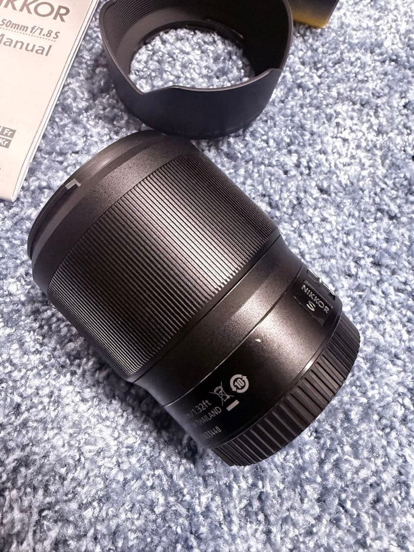 NIKKOR Z 50mm f/1.8S レンズフィルター付き