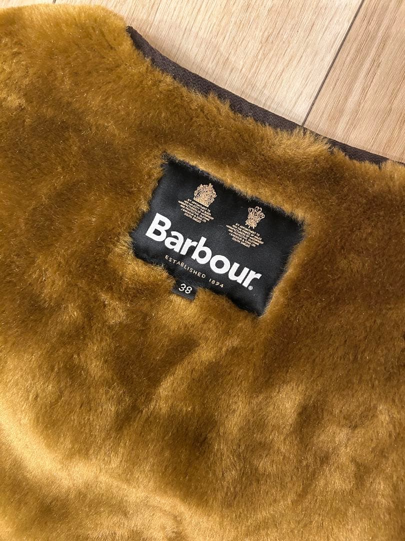 Barbour ファー素材 ジップベスト 38