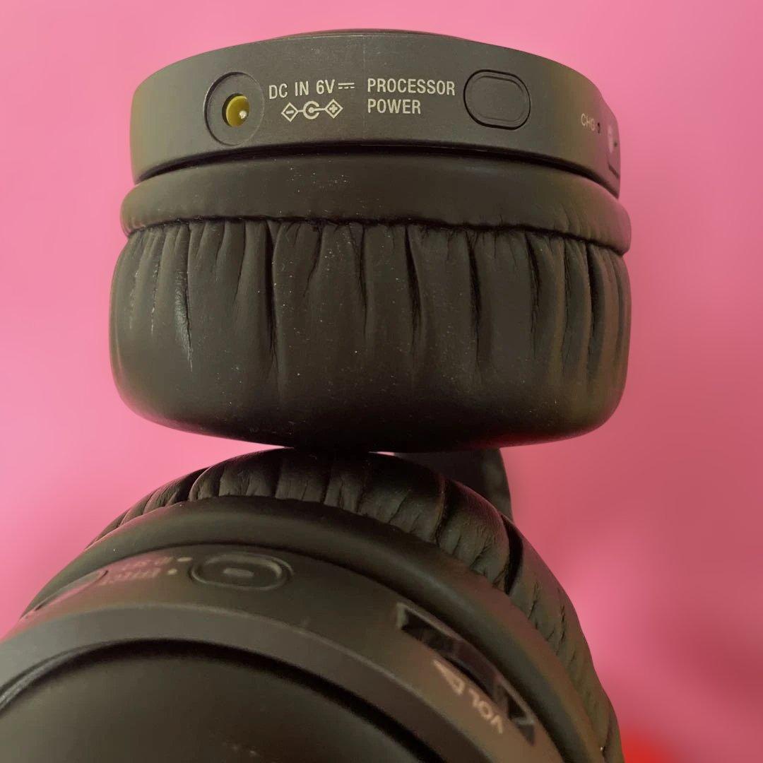 <訳あり>SONY ワイヤレスヘッドホン ブラックMDR-RF7500