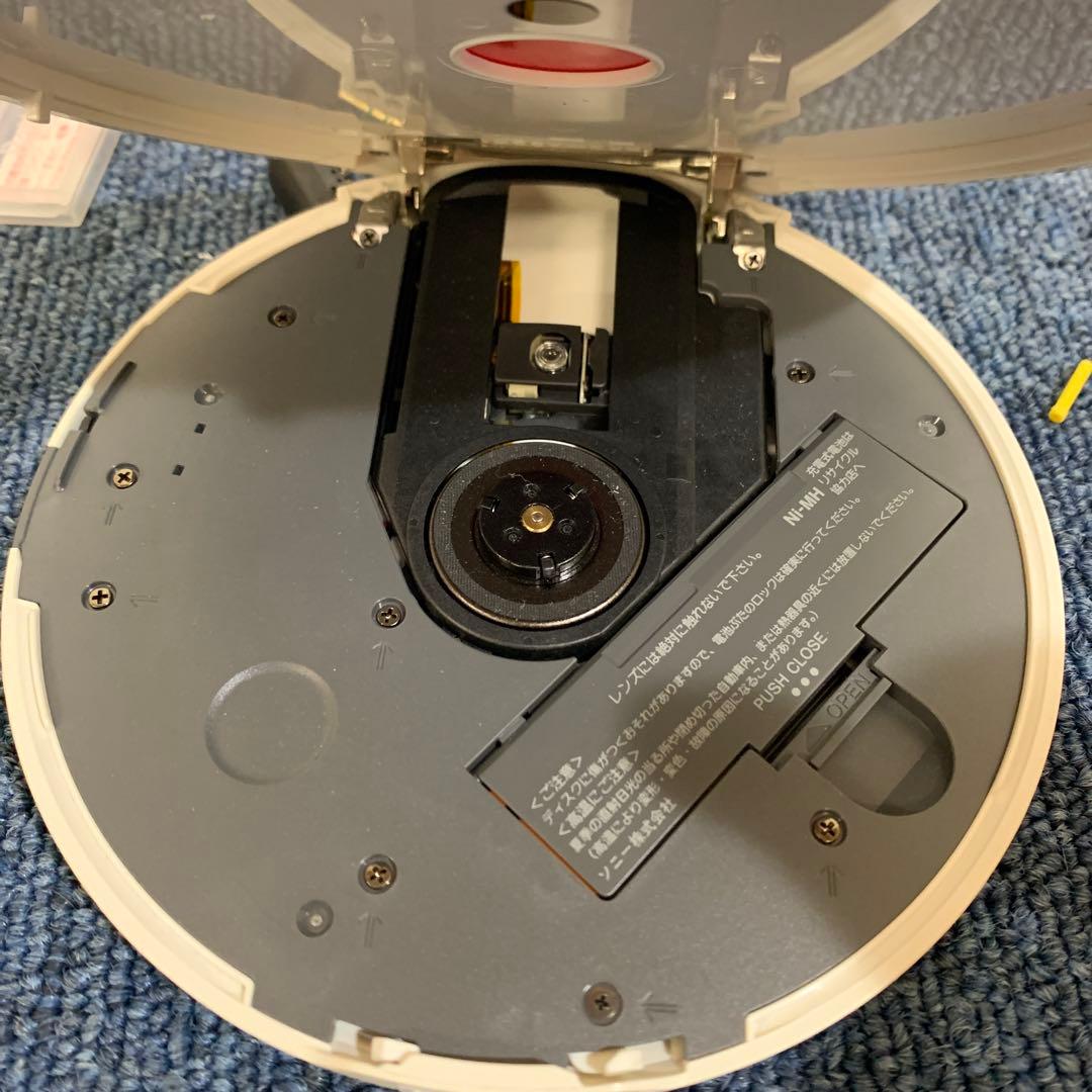 希少　SONYソニーCDウォークマン D-NE820 ピンク