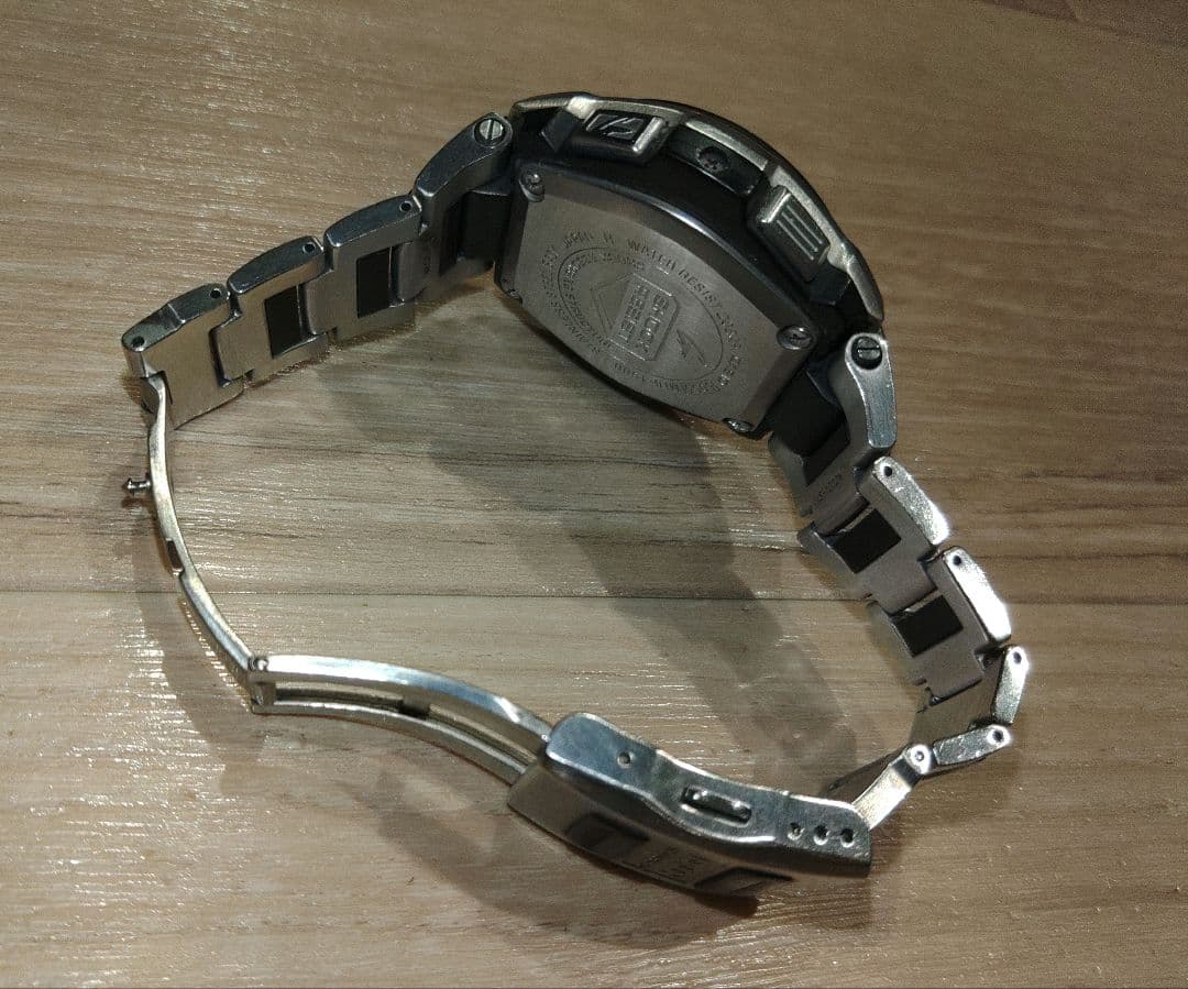 CASIO G-SHOCK MT-G MTG-1500 電波ソーラー　反転液晶