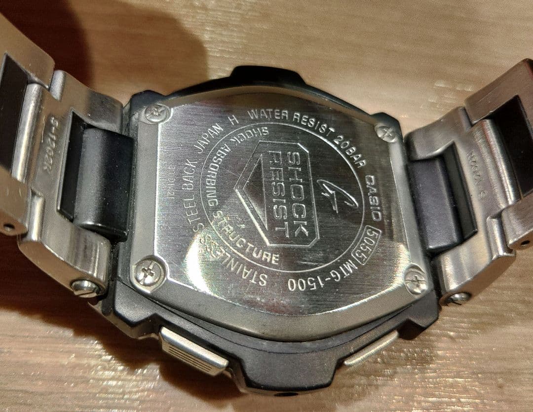 CASIO G-SHOCK MT-G MTG-1500 電波ソーラー　反転液晶