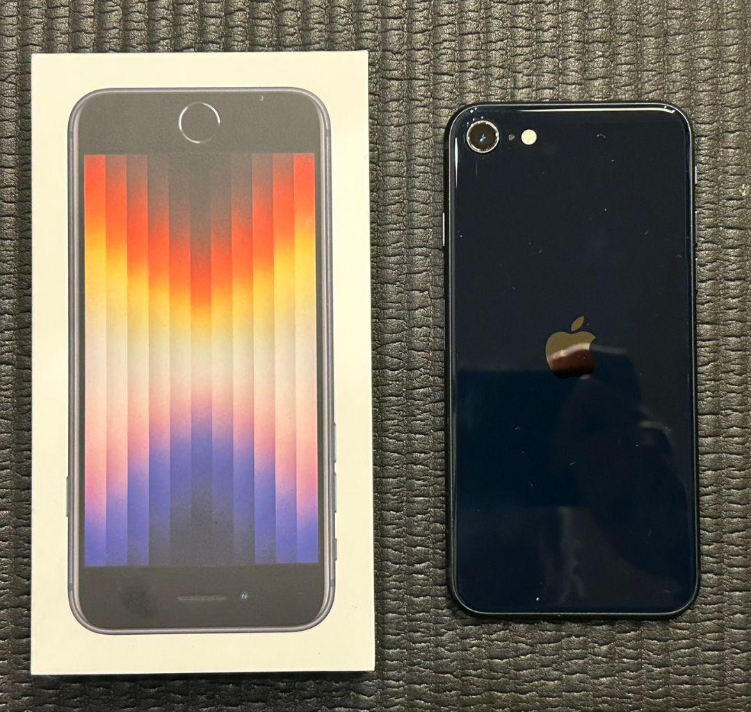 今夜終了。美品iPhone SE 128GB(第3世代) 箱あり SIMフリー