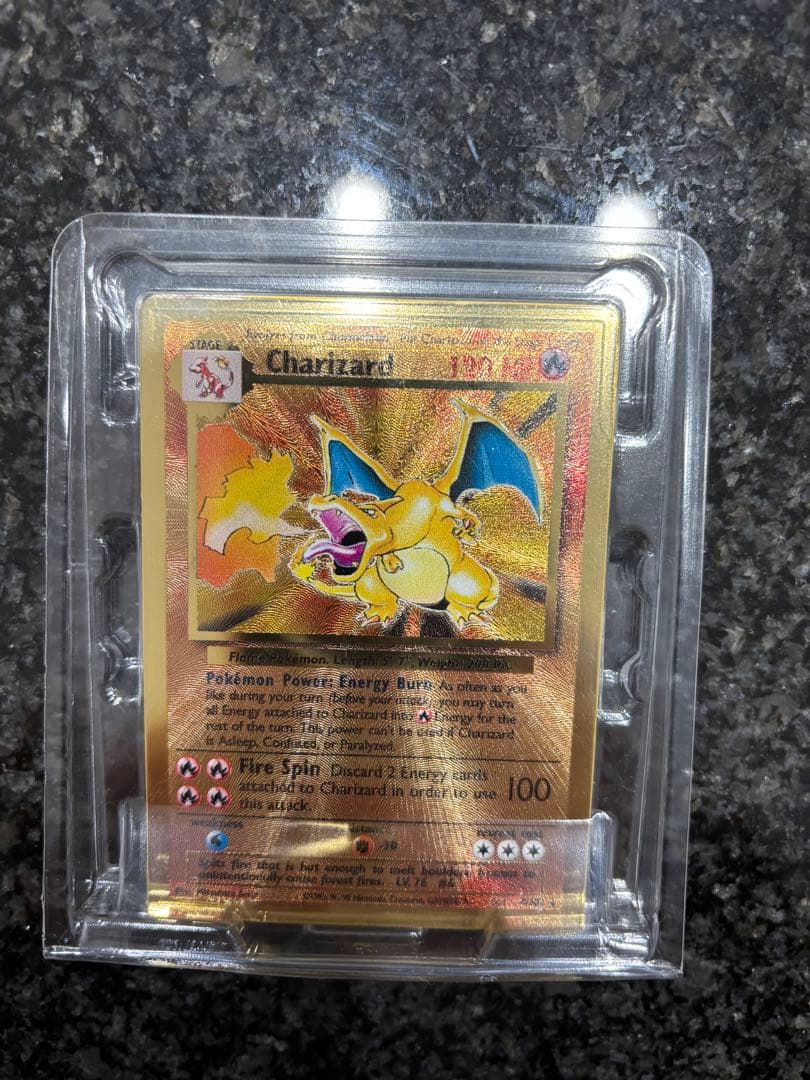 ウルトラプレミアムコレクション リザードン　メタルカード　英語版