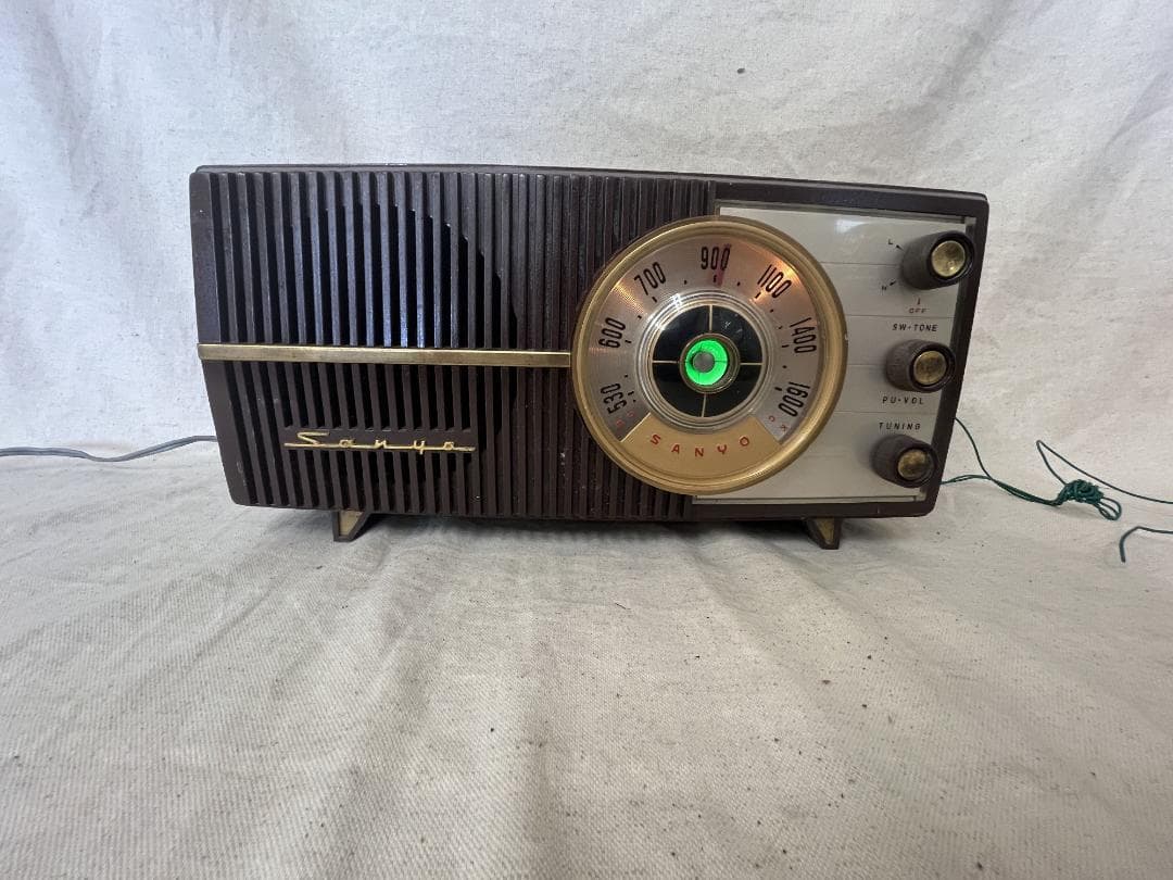 美品！【SANYO】 サンヨー真空管ラジオ SS-70 動作問題ありません