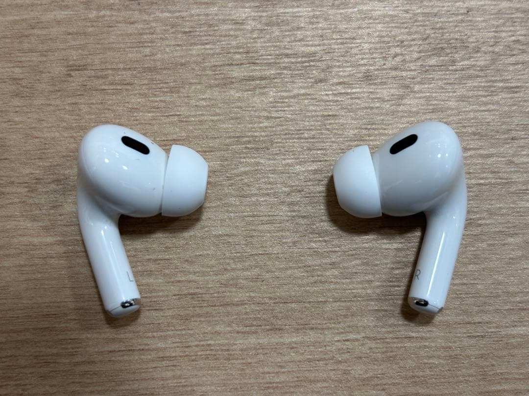 ☆airpods pro 第2世代　Lightning 美品 付属品+箱