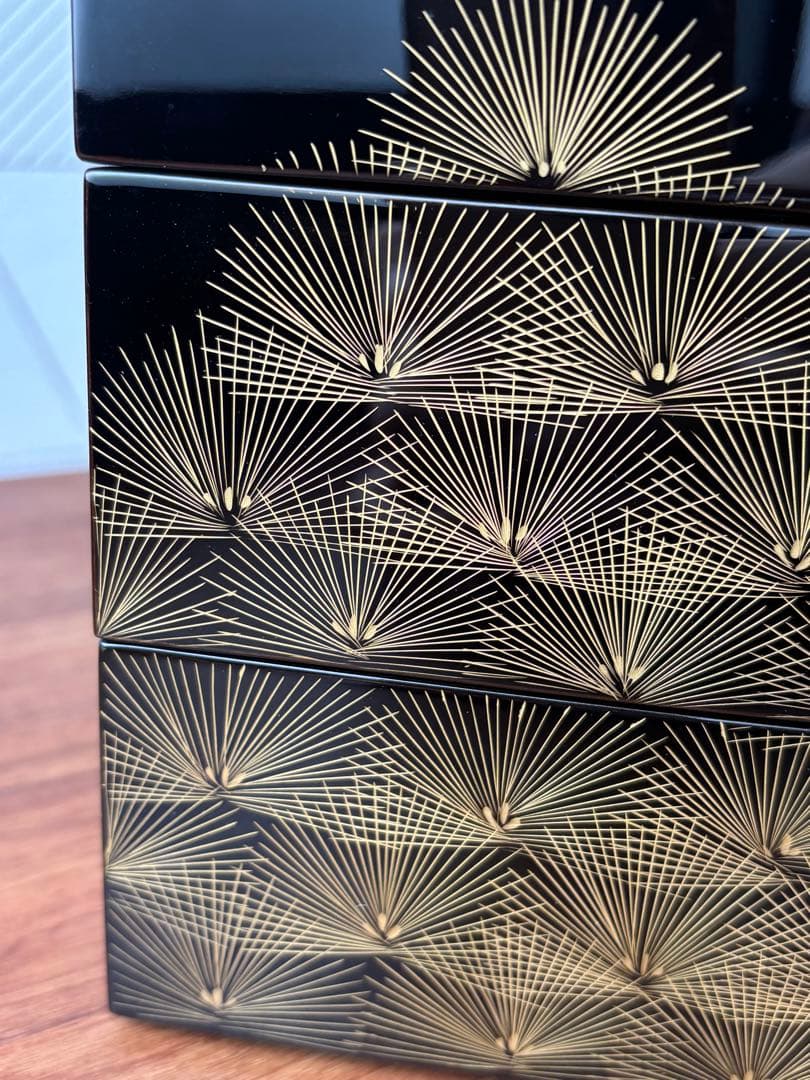 輪島塗　三段重　沈金　寿松　天然木　うるし塗装