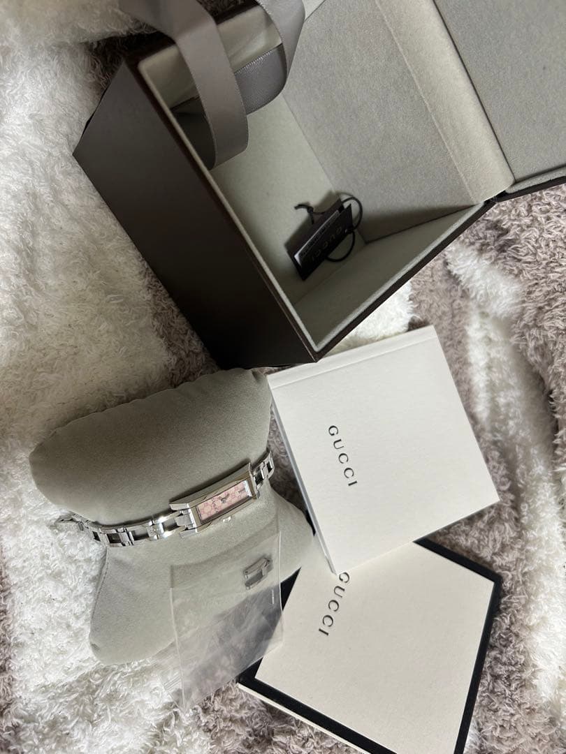 GUCCI シルバー 長方形腕時計