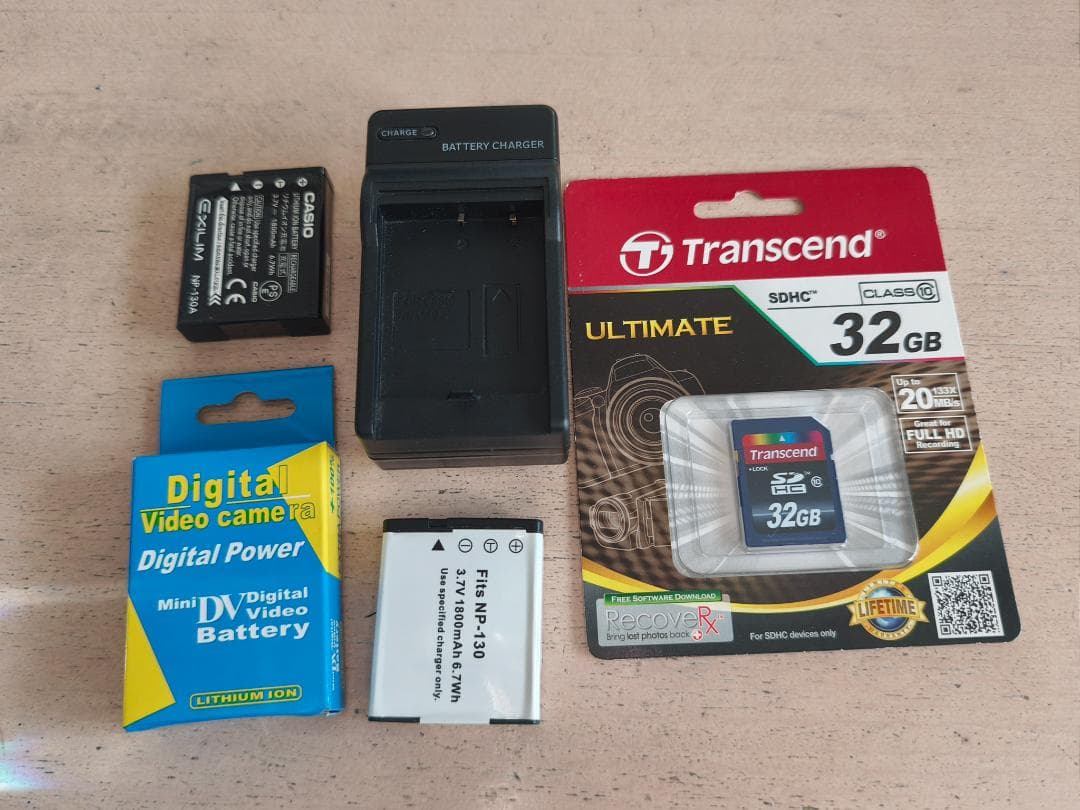 CASIO EXILIM EX-ZR800 デジタルカメラ 動作OK SD付き