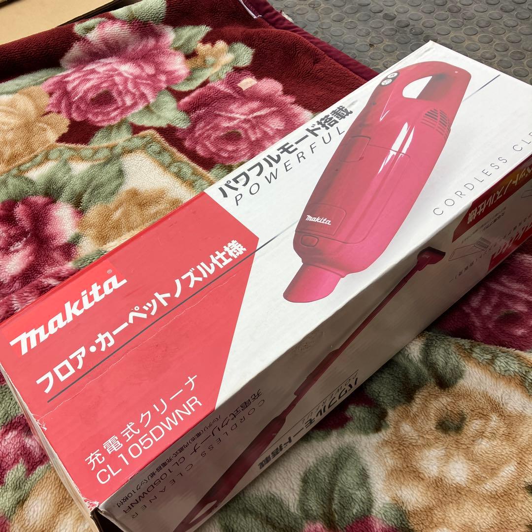 Makita 充電式クリーナー CL105DWN レッド　新品バッテリー付き