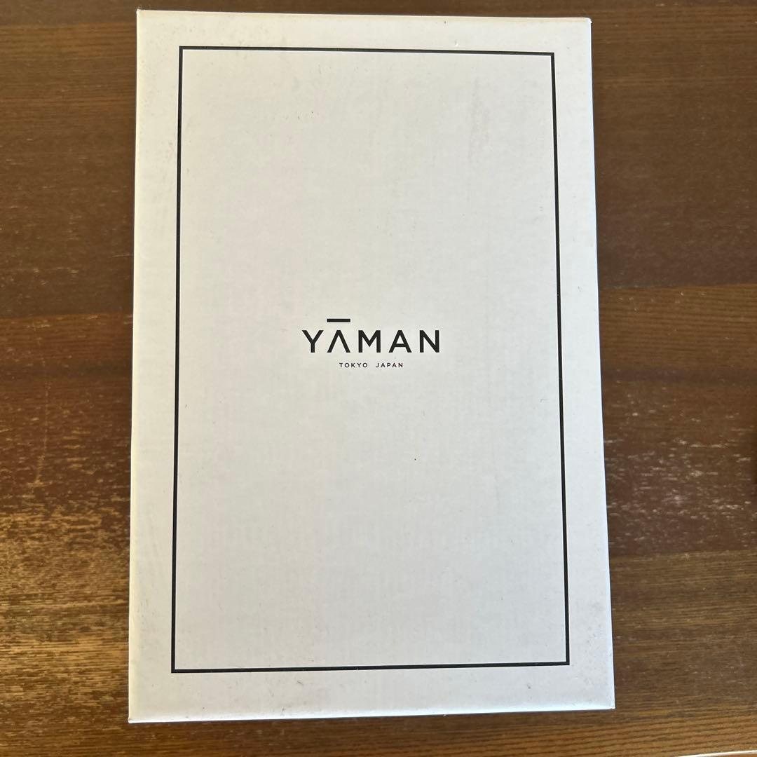 YA-MAN WAVY EMS ホワイト 美顔ローラー EP-15W