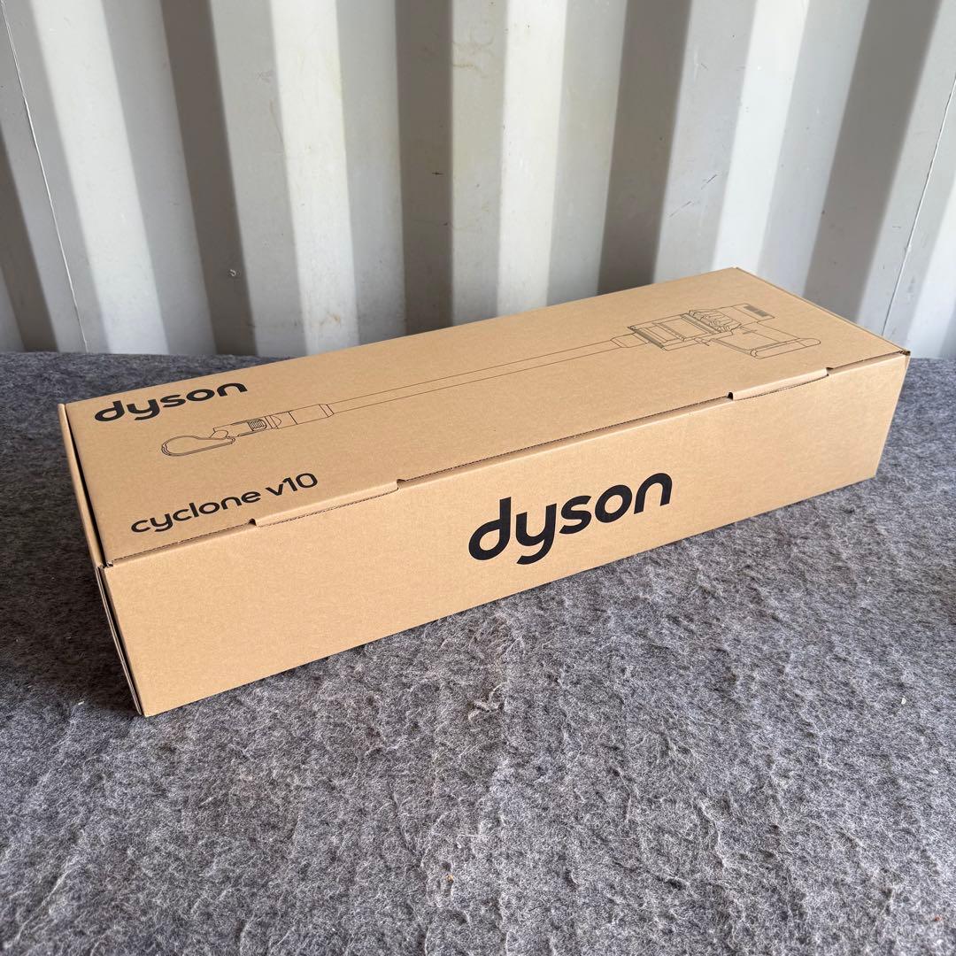 LI10未使用品　dyson Cyclone V10 Fluffy SV12