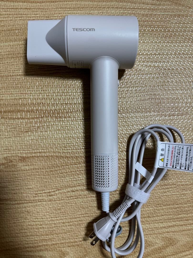 テスコム マイナスイオンヘアドライヤー ホワイト TD760A