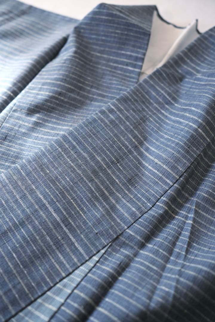 デニムライクな 浅いブルーの紬