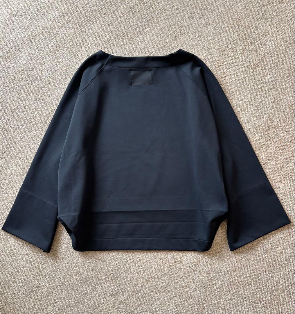 COGTHEBIGSMOKE、ワイドネックラグランスリーブショートトップ、