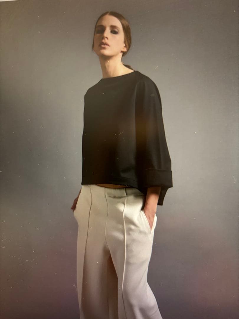 COGTHEBIGSMOKE、ワイドネックラグランスリーブショートトップ、