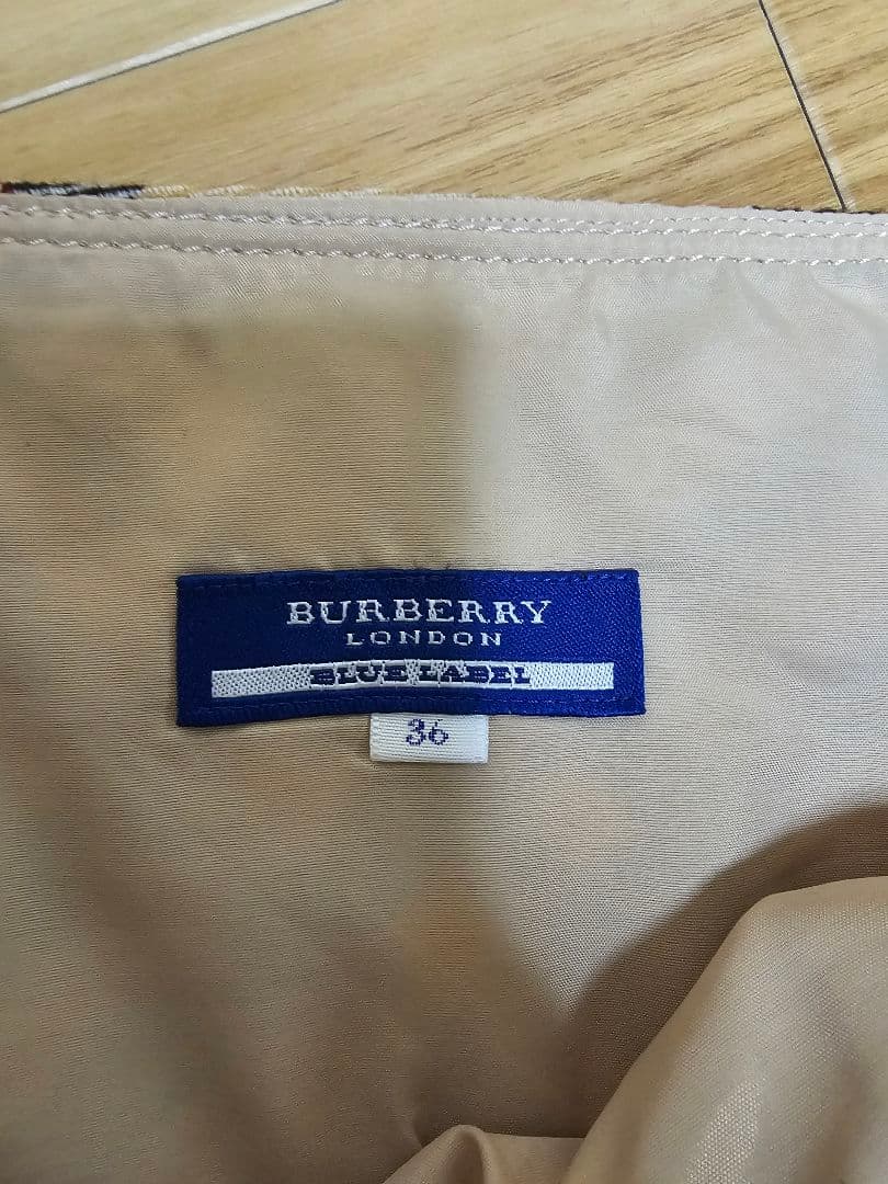 【希少】美品　バーバリーブルーレーベル ノバチェック プリーツスカート