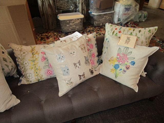 コーラル＆タスク「5匹のキャリアキャット」クッションカバー（カバーのみ）NY19