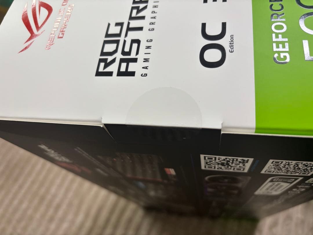 ASUS ROG ASTRAL RTX 5090 新品未開封