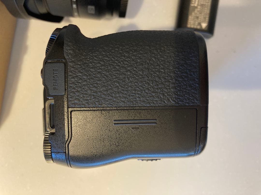 美品LUMIX S5II 20-60レンズセット（DC-S5M2K）