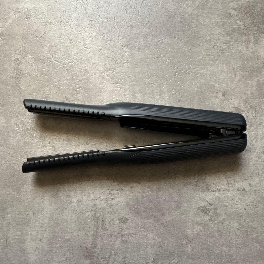 美品 リファフィンガーアイロン ST（ブラック）