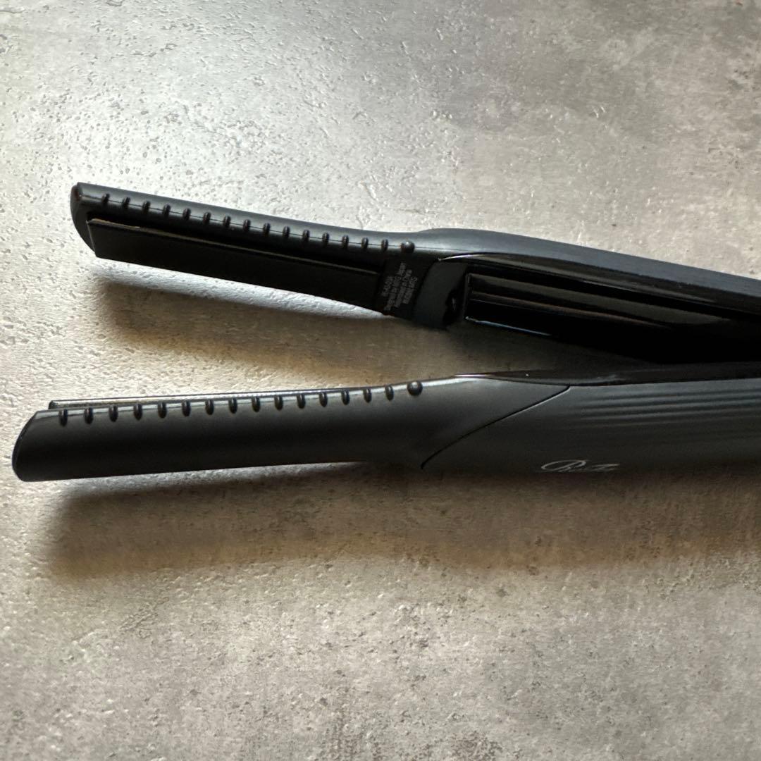 美品 リファフィンガーアイロン ST（ブラック）