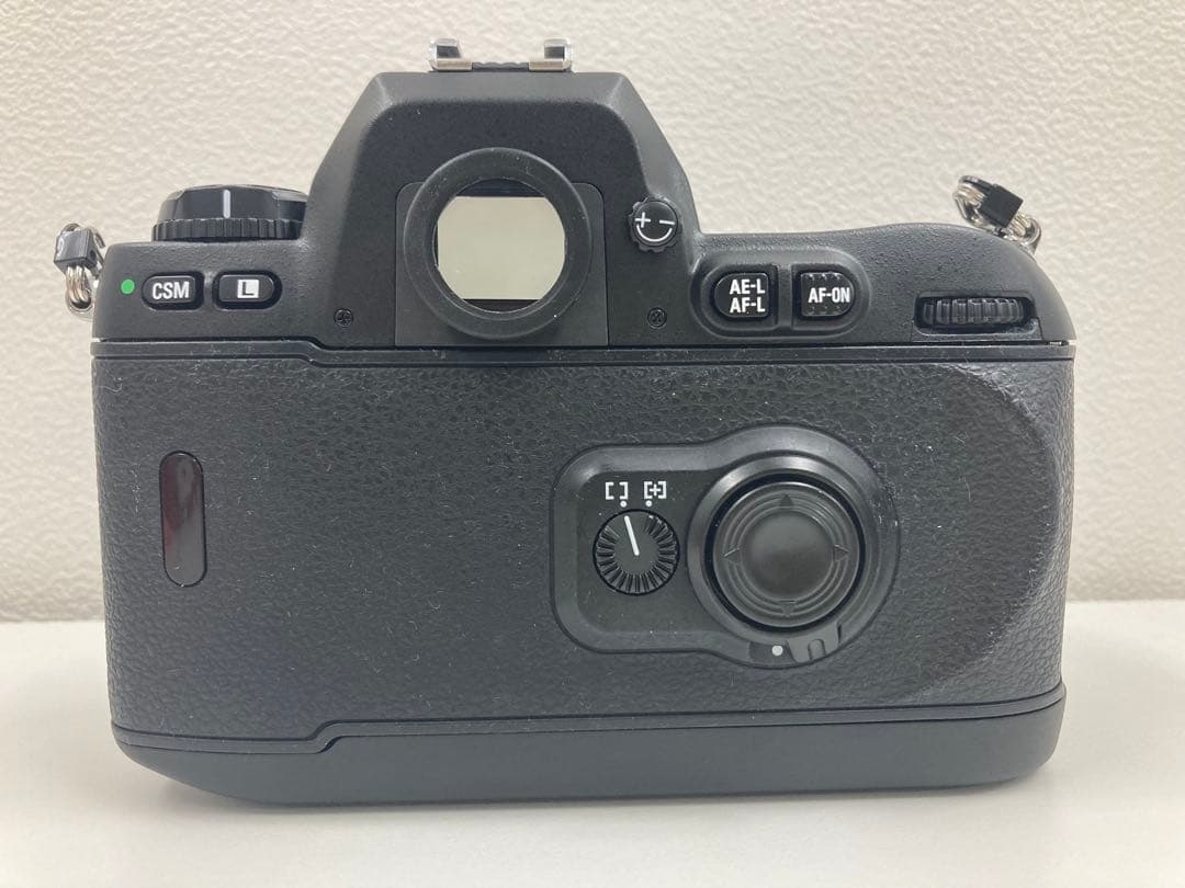 Nikon F100 カメラ