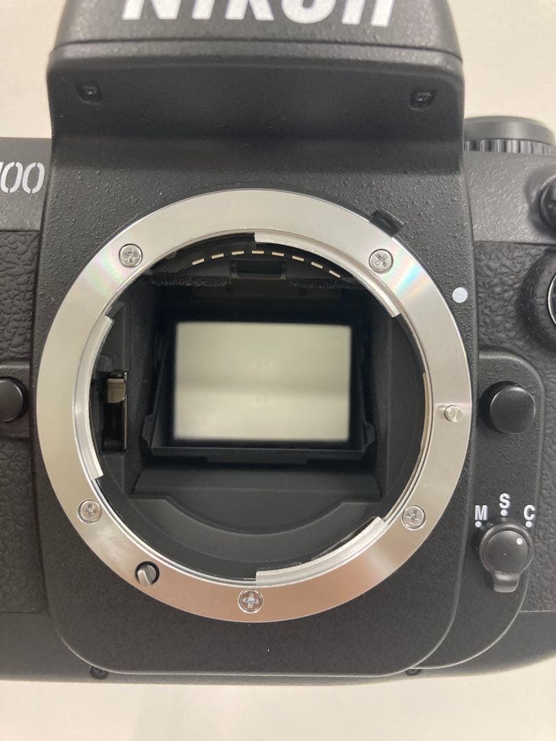 Nikon F100 カメラ