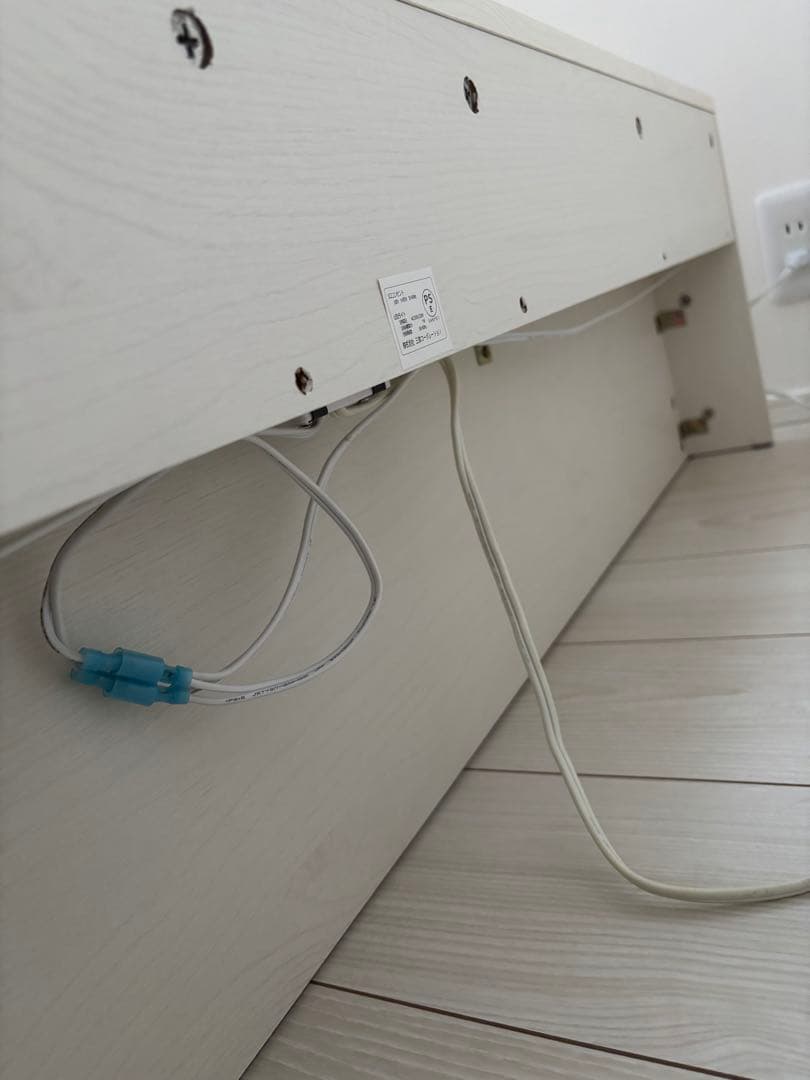 棚・コンセント・LED照明付きダブルベッド　ローベッド　ホワイト