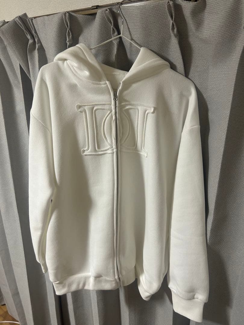 新品タグ付き ダーリッチ アップリケDDロゴパーカー 白