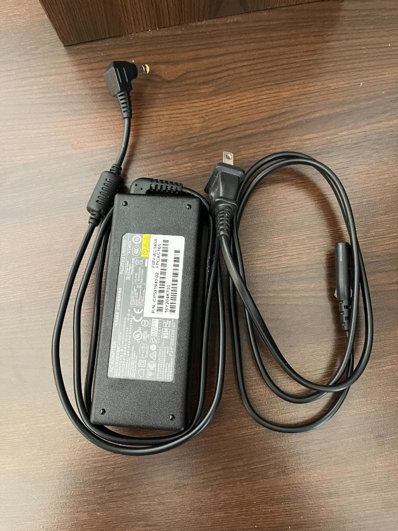 【美品】富士通 ESPRIMO FH70/B1