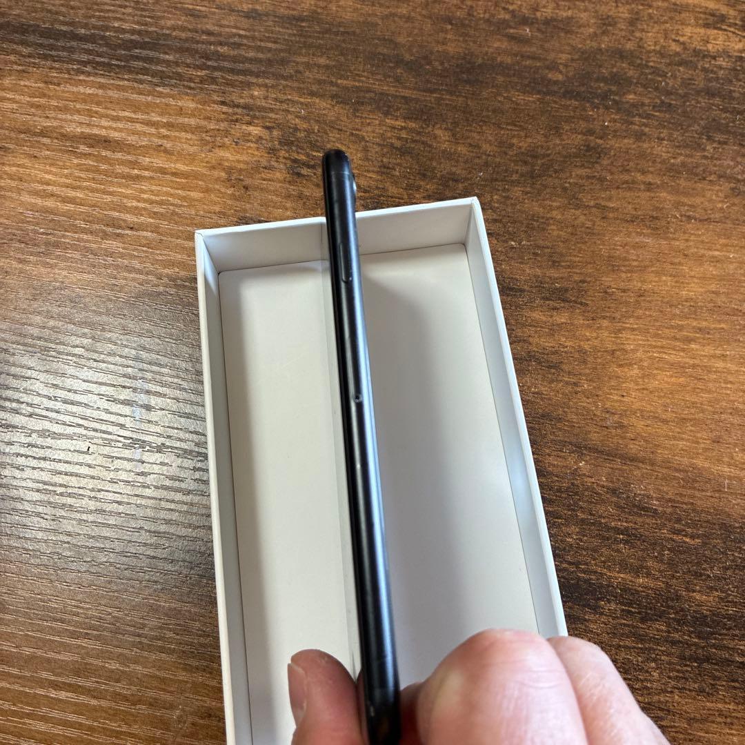 iPhoneSE2 128GB ブラック