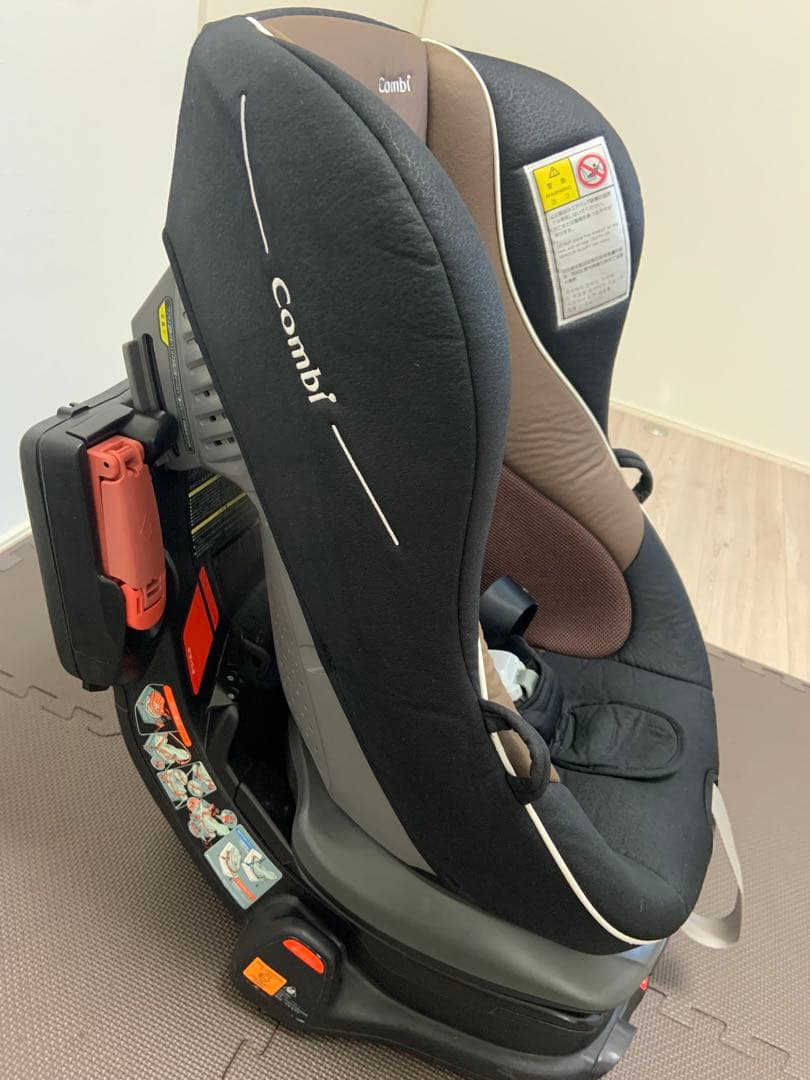 美品　コンビ combi 回転式チャイルドシート　チャイルドシート