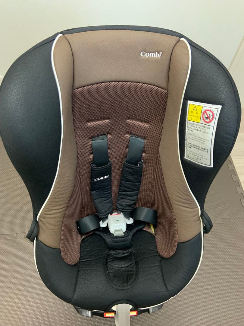 美品　コンビ combi 回転式チャイルドシート　チャイルドシート
