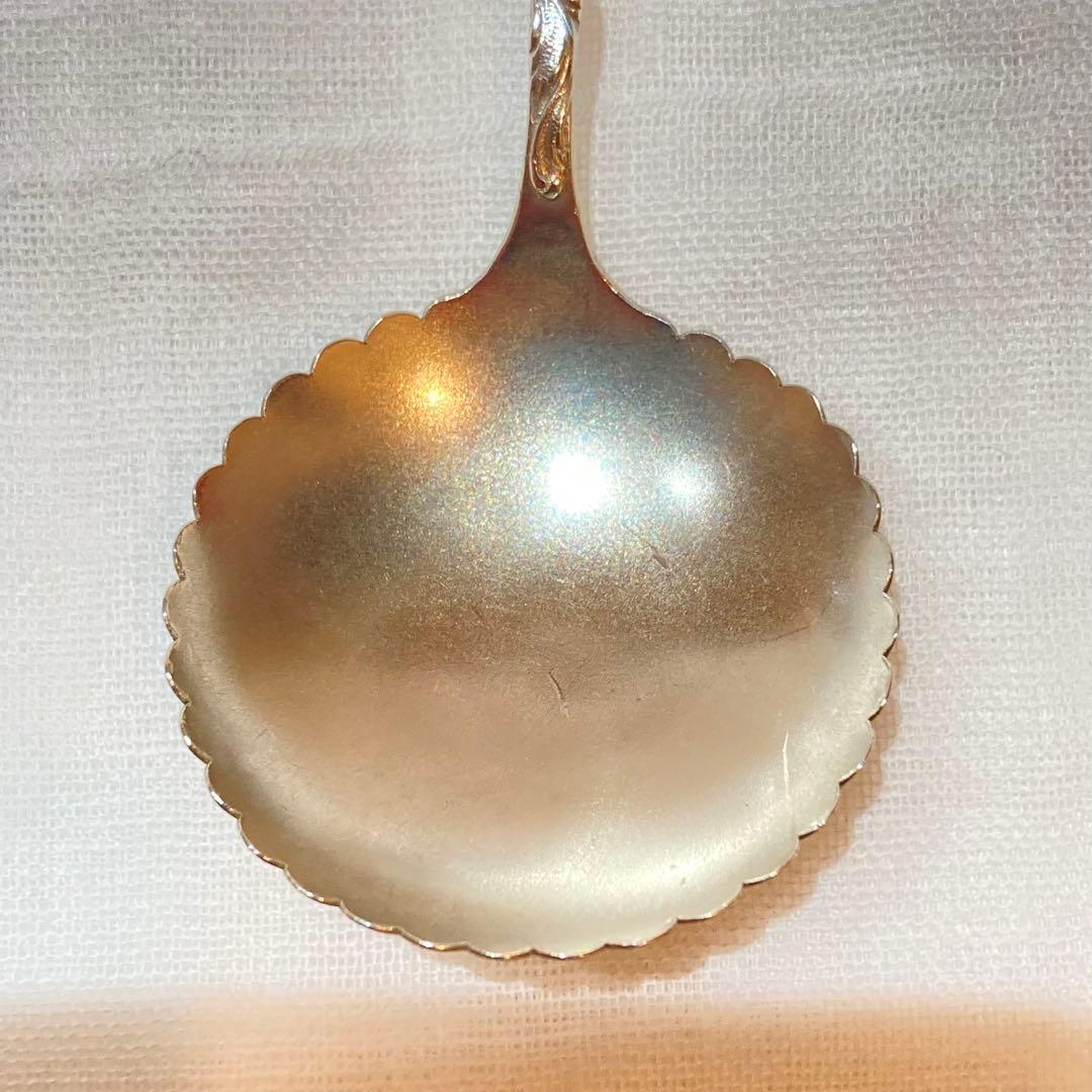 84 スターリングシルバーフローラルデザインのスプーン