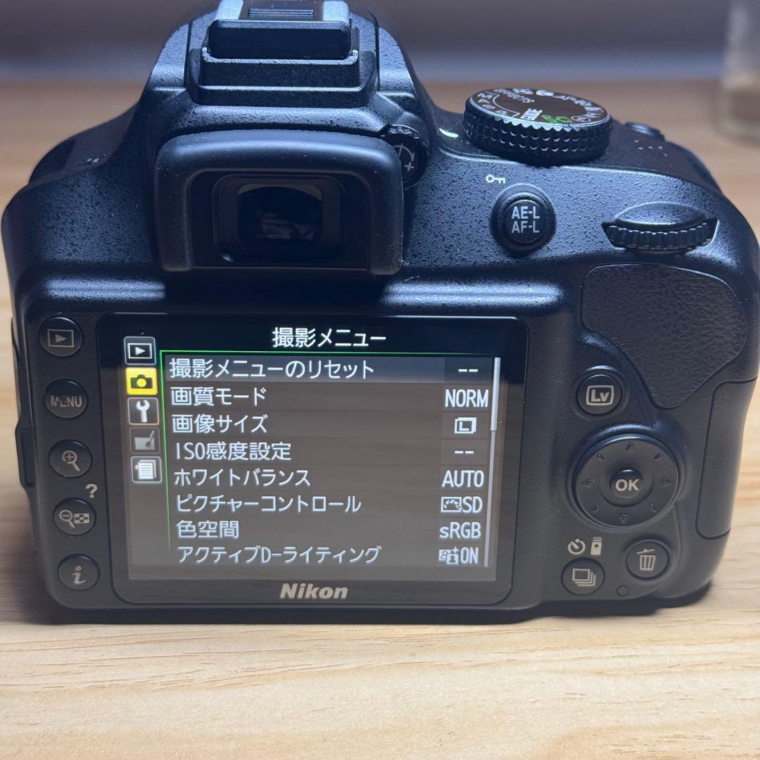 Nikon D3400 18-70mmレンズ、バッテリー、ストラップつき