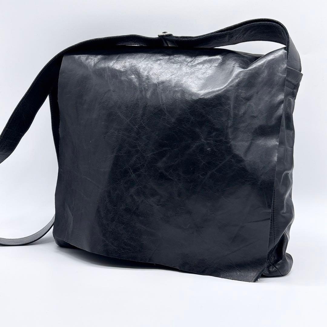 m0851 ショルダーバッグ メッセンジャーバッグ アニリンレザー　ブラック 黒