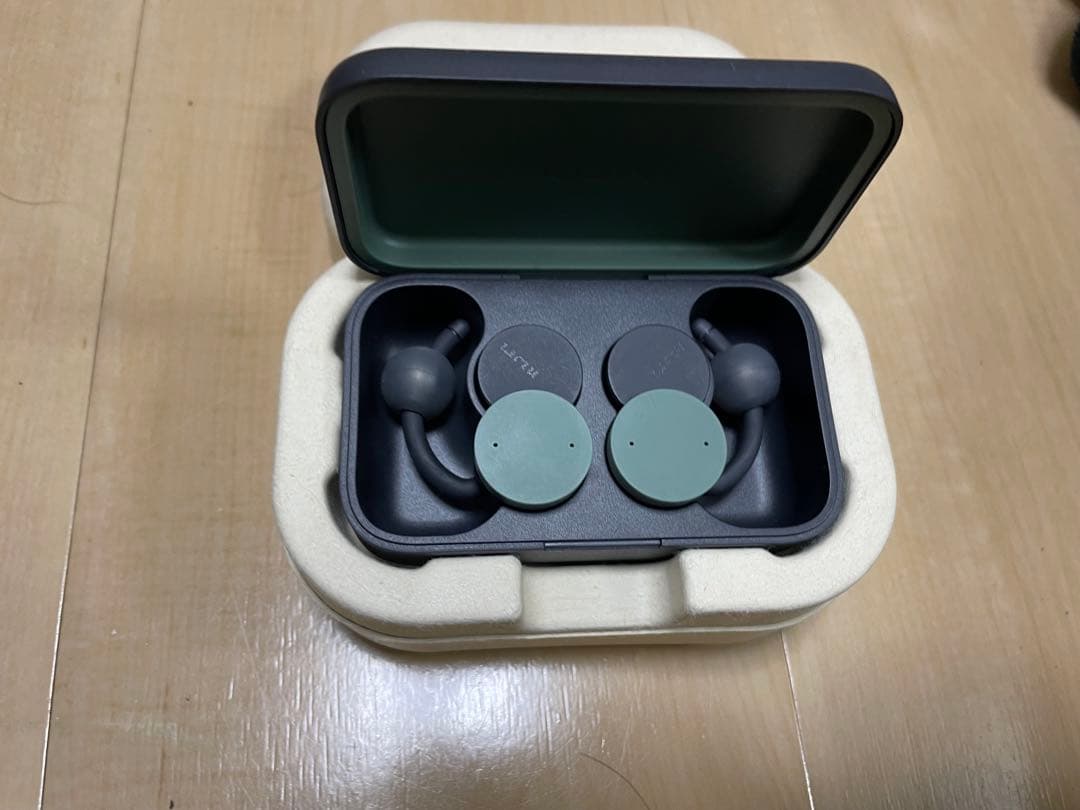 nwm (ヌーム)オープンイヤー型 完全ワイヤレス イヤホン　モスグリーン