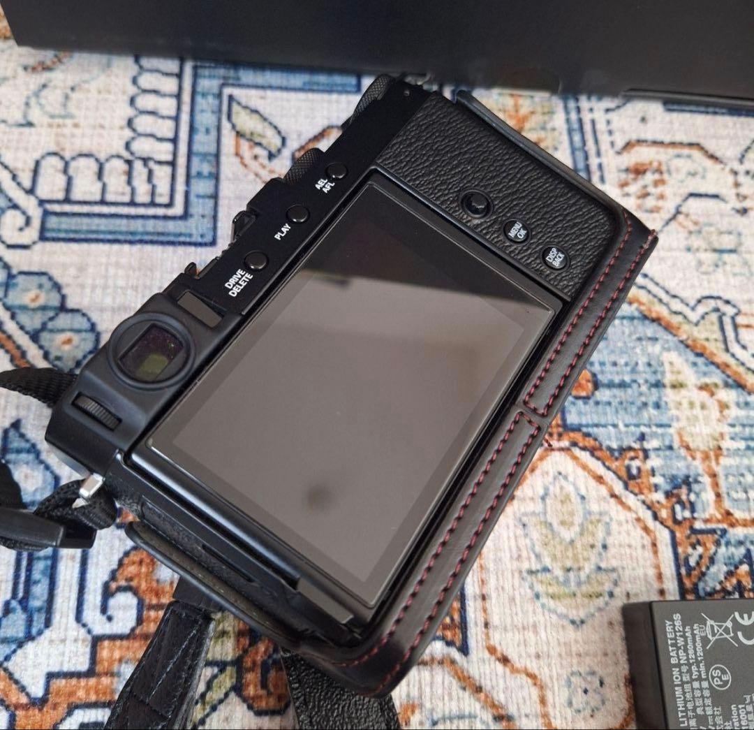 【美品】FUJIFILM X-E4レンズキット