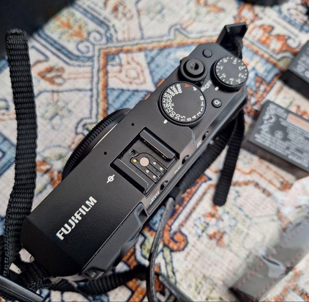 【美品】FUJIFILM X-E4レンズキット