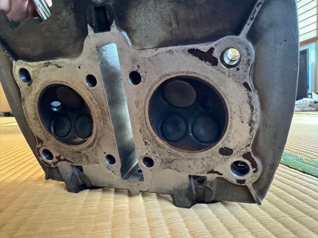 cb250tヘッドシリンダー