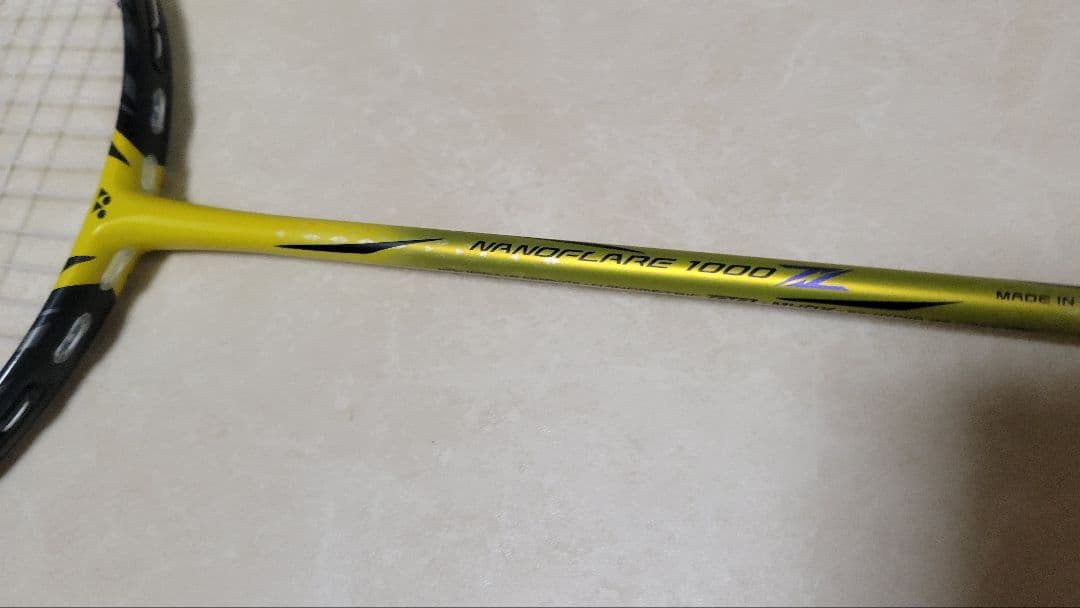 ナノフレア1000Z(傷有)バドミントンラケット