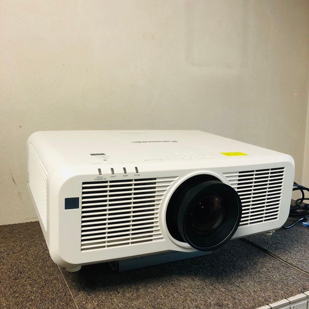 F44美品✨パナソニック 液晶プロジェクター 業務用大型プロジェクター