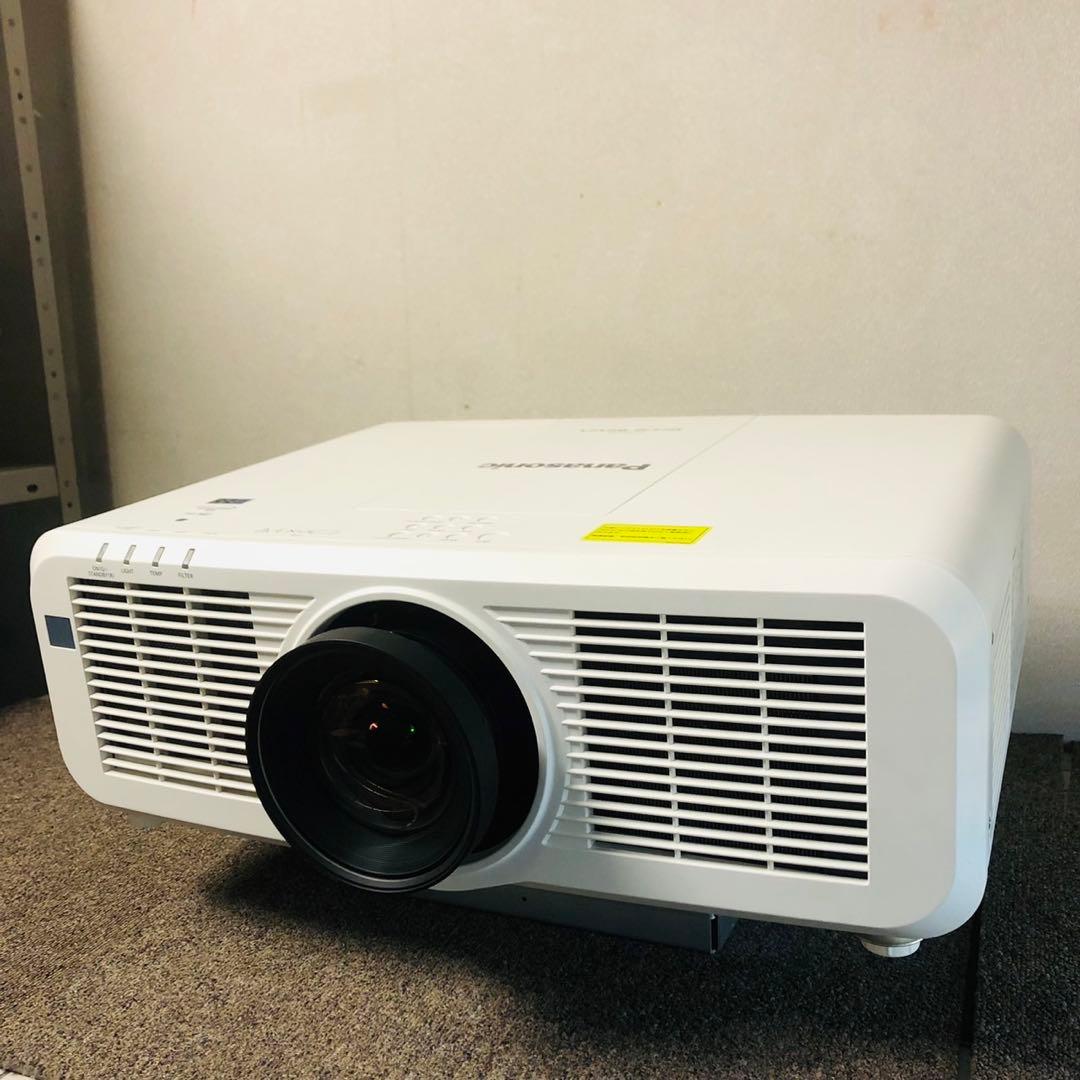 F44美品✨パナソニック 液晶プロジェクター 業務用大型プロジェクター